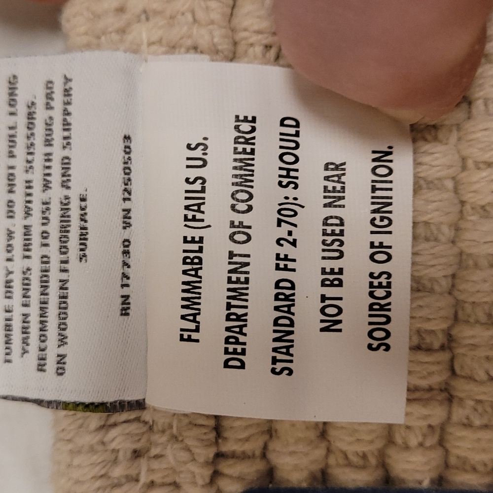 NWT Threshold Bath Rug - Picture 10 of 16